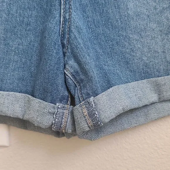 JUNIOR'S SIZE 11 YMI woman's shorts - Picture 6 of 12